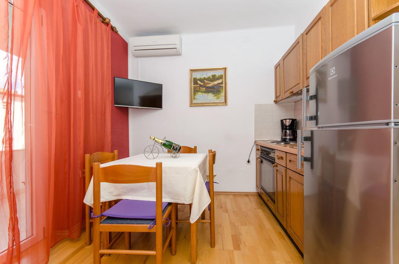Apartments Mateo Baška Voda Buitenkant foto
