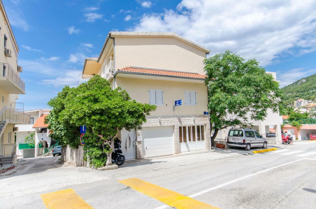 Apartments Mateo Baška Voda Buitenkant foto